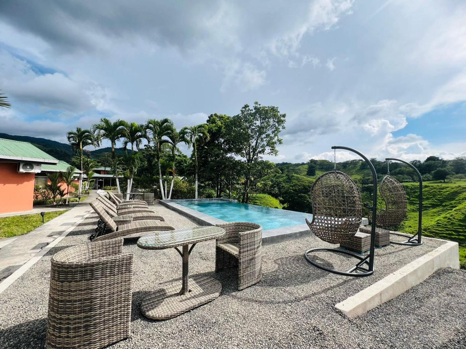 Chateau Arenal Hotel & Restaurante El Castillo Екстериор снимка